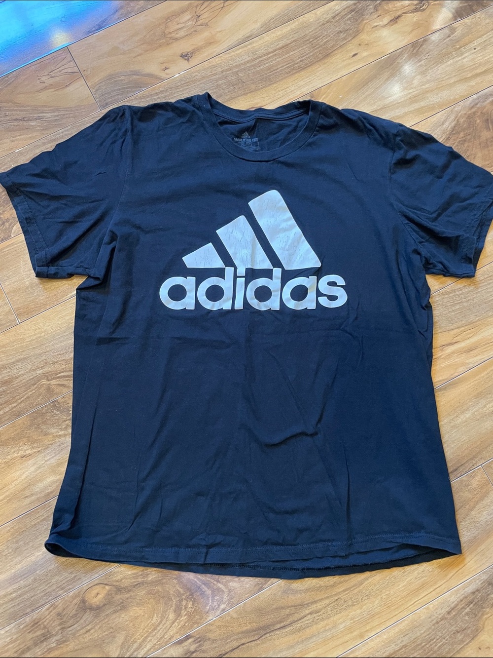 Men’s extra large XL Adidas T-shirt